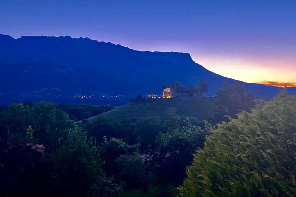 Au Calme Avec Vue Magnifique A Saint Maximinアパートメント エクステリア 写真